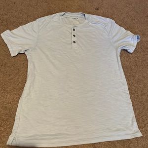 Mens Apt 9 baby Blue athletic flex tee